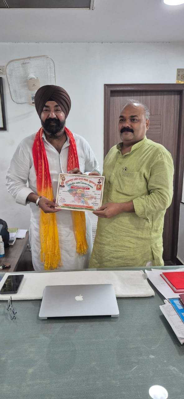 महेंद्रा एजेन्सी के मालिक सरदार नरेन्द्र सिंह उर्फ बॉबी भारतीय उद्योग व्यापार मंडल में शामिल।