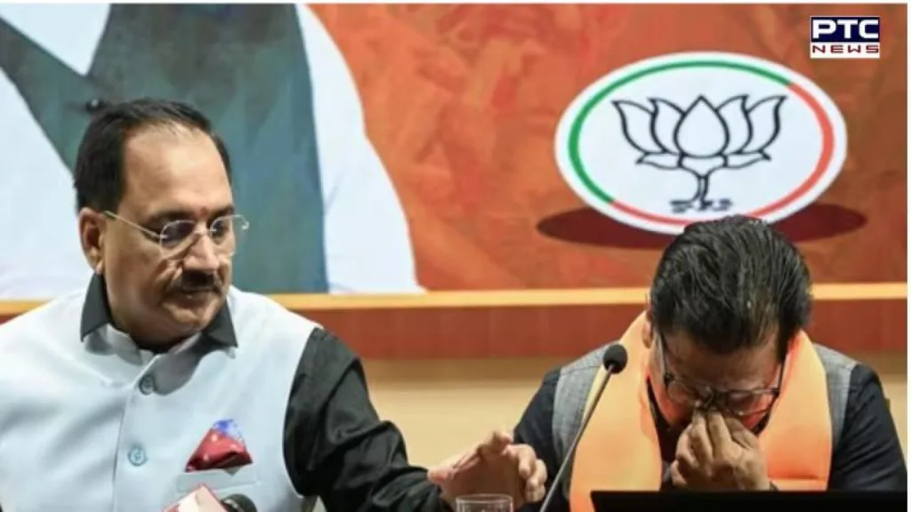 A day before MCD bypolls, ex-MLA Rajesh Gupta quits AAP, joins BJP; says party treats workers as ‘use and throw’ | Delhi