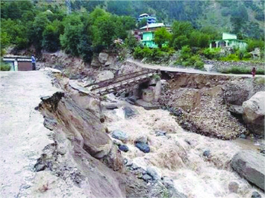 ਹਿਮਾਚਲ ’ਚ 3 ਥਾਵਾਂ ’ਤੇ ਬੱਦਲ ਫਟਣ ਕਾਰਨ ਮਚੀ ਤਬਾਹੀ Himachal cloudbursts