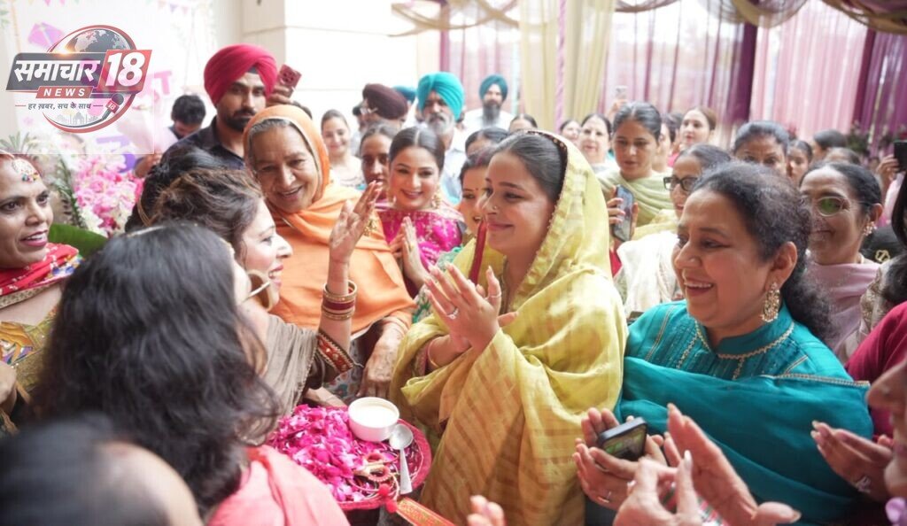 ਮੁਕਤਸਰ ਦੀਆਂ ਤੀਆਂ ਦੇ ਵਿਚਕਾਰ ਪਹੁੰਚੀ ਡਾ. ਗੁਰਪ੍ਰੀਤ ਕੌਰ ਮਾਨ, ਔਰਤਾਂ ਨੇ ਚੋਣਾਂ ਦੀ ਤਾਰੀਖ਼ ਪੁੱਛਣੀ ਸ਼ੁਰੂ ਕਰ ਦਿੱਤੀ