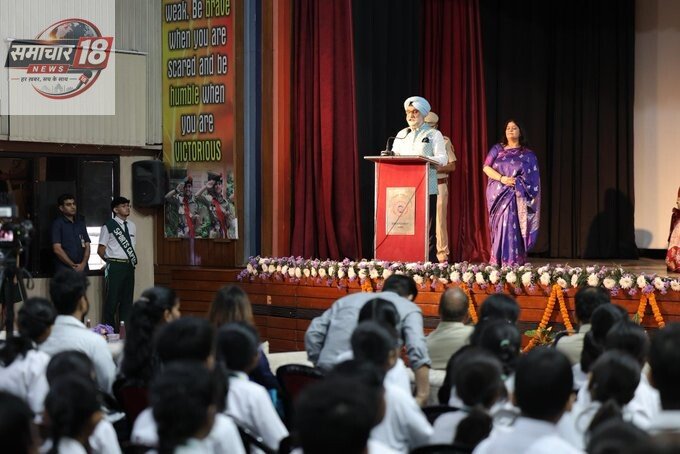 Addressed and interacted with students, parents and teachers at Delhi Police Public School, Safdarjung Enclave, during its Felicitation Ceremony in the presence of @CPDelhi Shri Anurag Kumar and senior police officials.
