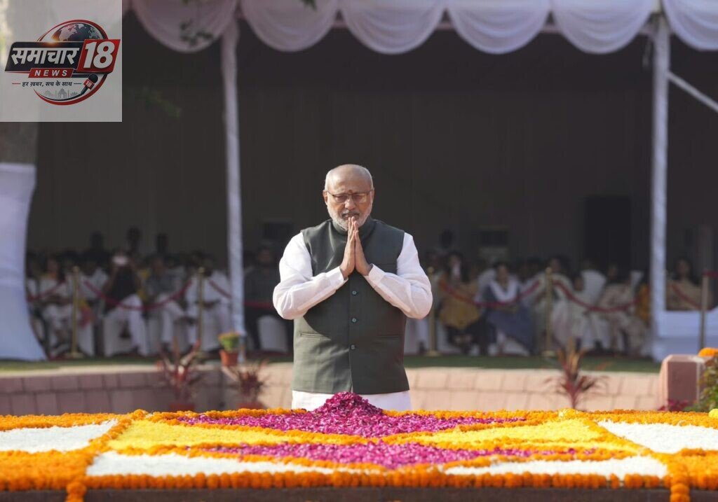 Vice-President Shri C. P. Radhakrishnan paid floral tributes and offered homage to Bapu Mahatma Gandhi Ji on his birth anniversary at Raj Ghat today.
