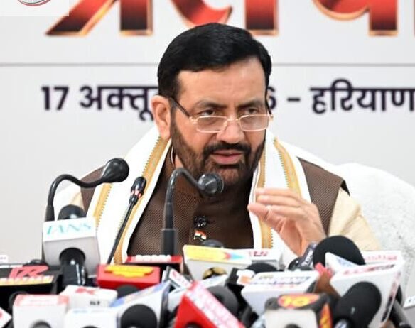 अब गुरु दर्शन, कैलाश मानसरोवर और सिंधु दर्शन यात्रा के लिए दोगुने श्रद्धालुओं को मिलेगी आर्थिक सहायता: मुख्यमंत्री